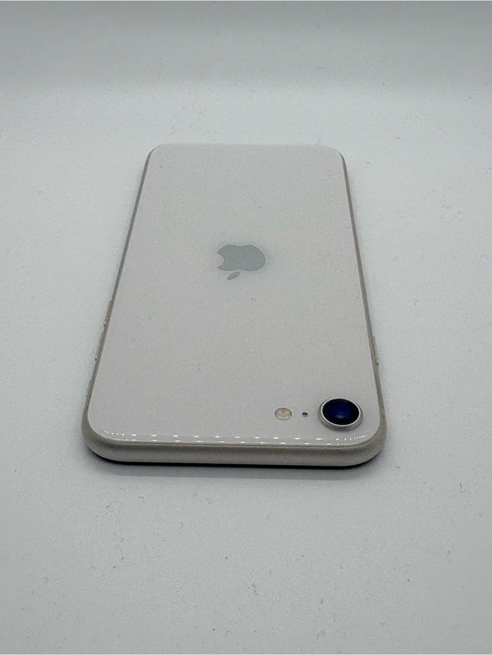 Apple iPhone SE UNLOCKED 64 GB WHITE GREAT CONDITION